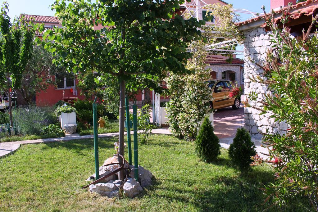 Villa Rosa Brodarica  Exteriör bild