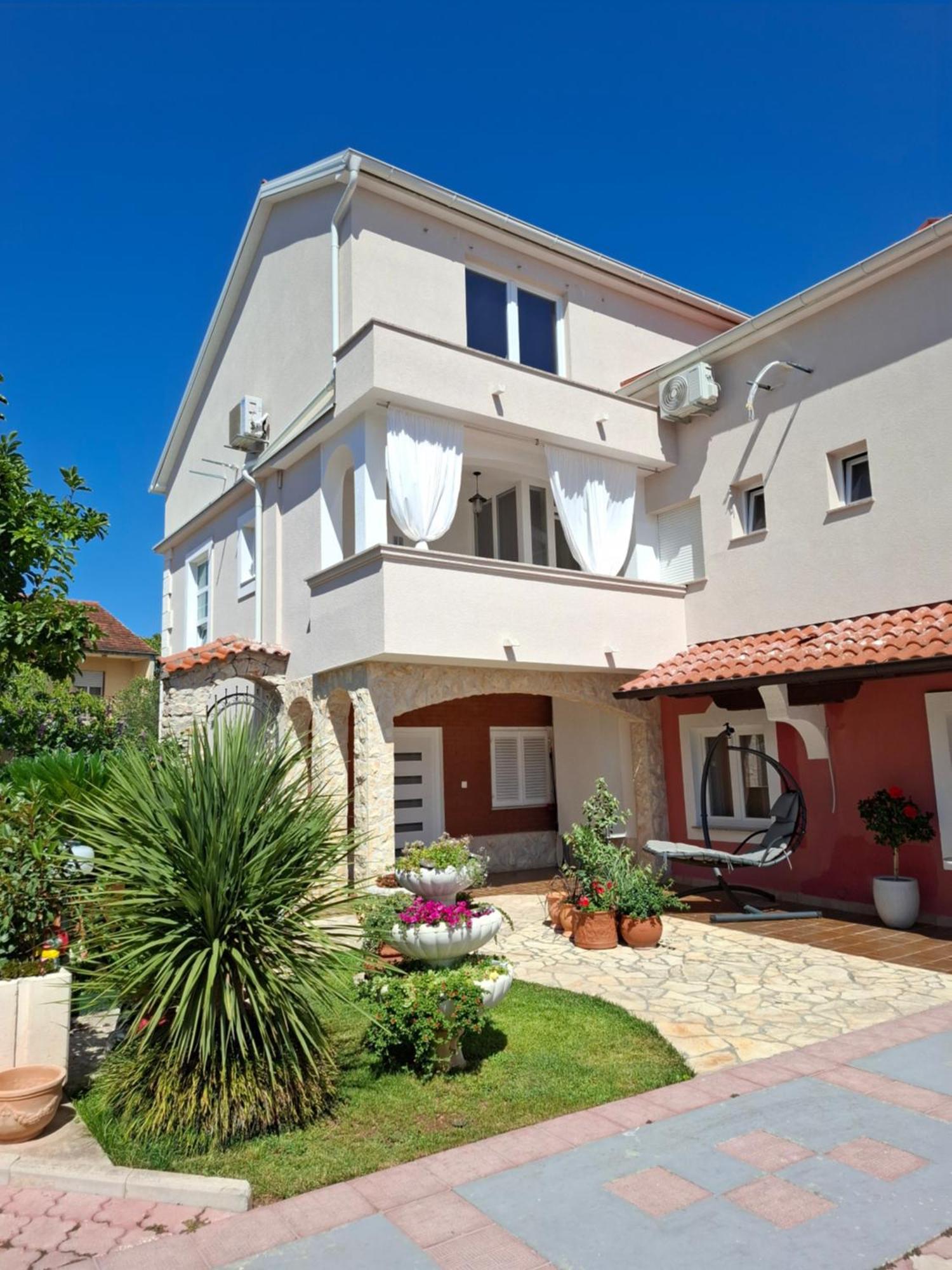 Villa Rosa Brodarica  Exteriör bild