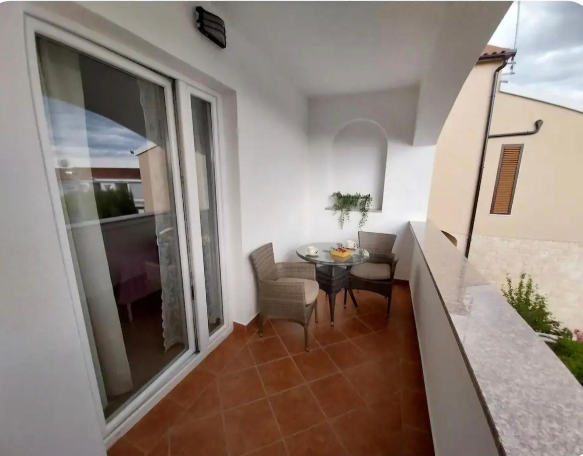 Villa Rosa Brodarica  Exteriör bild