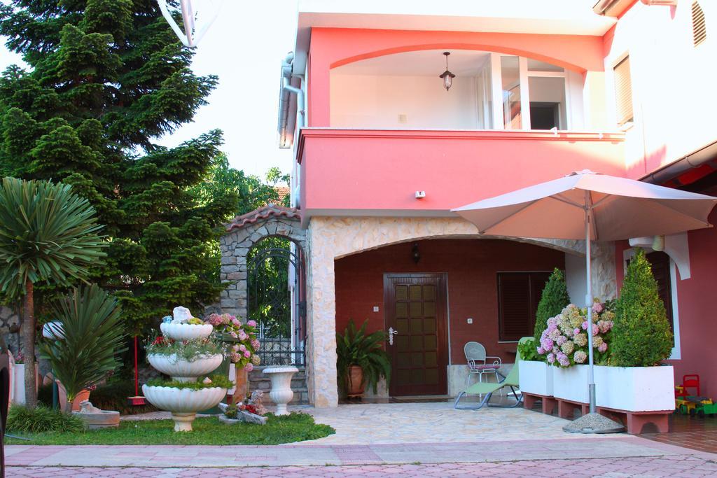Villa Rosa Brodarica  Exteriör bild
