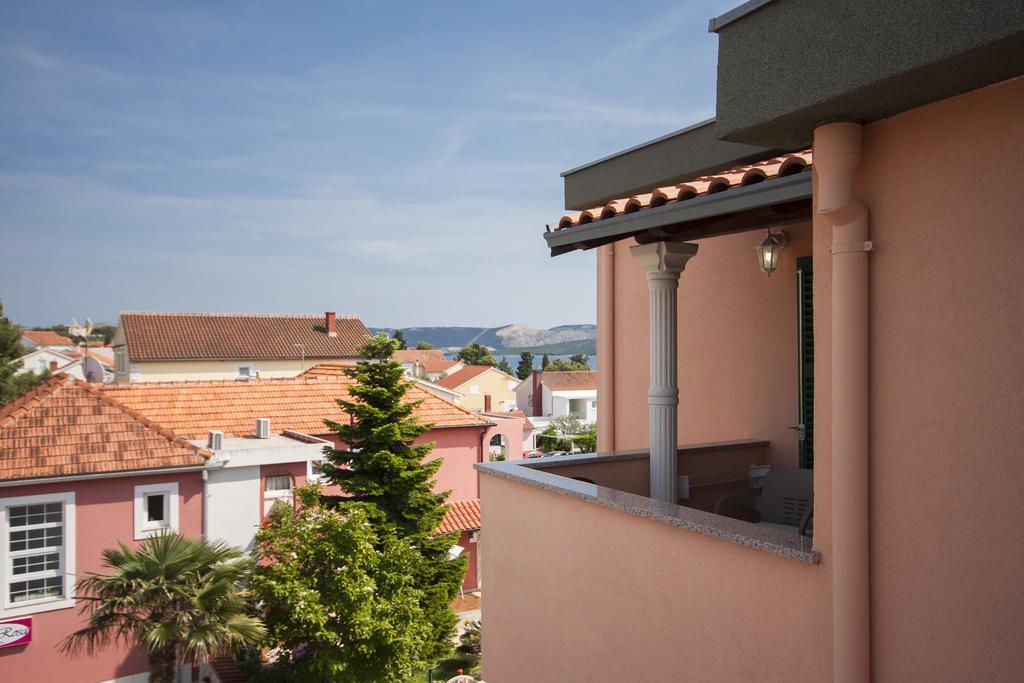 Villa Rosa Brodarica  Exteriör bild