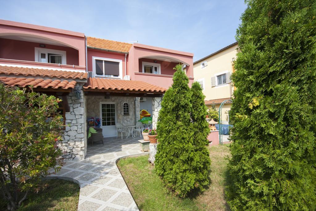 Villa Rosa Brodarica  Exteriör bild